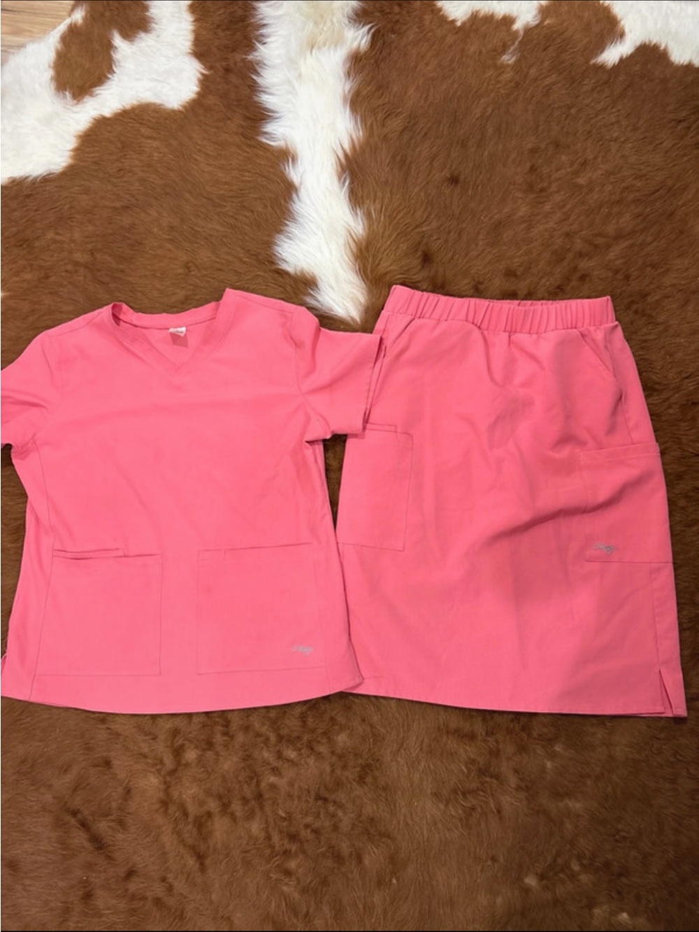 C Saucy Pink Women's skirt scrub Set